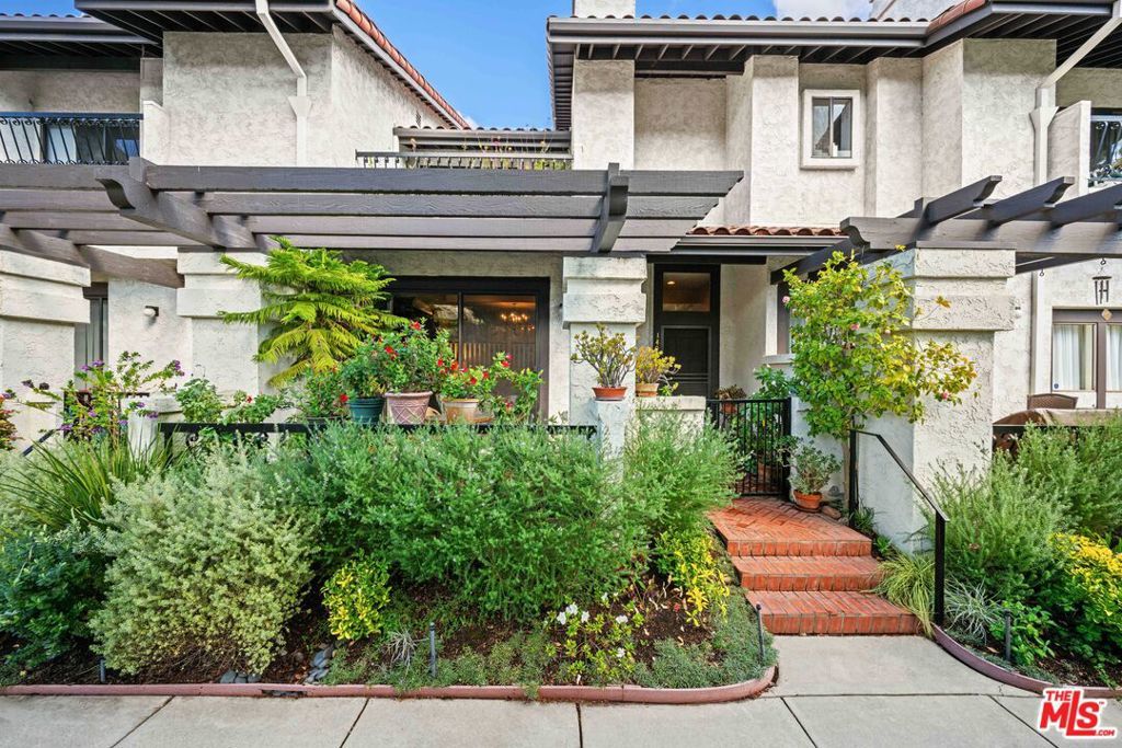 Photo of Listing #25565877