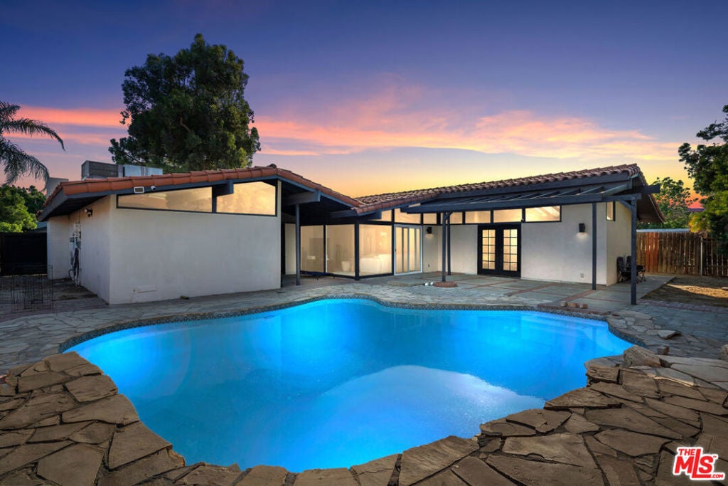 Photo of Listing #25565865