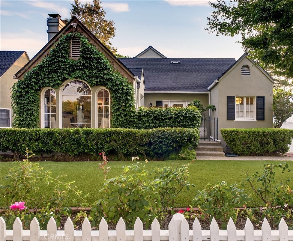 Photo of Listing #PV25140692