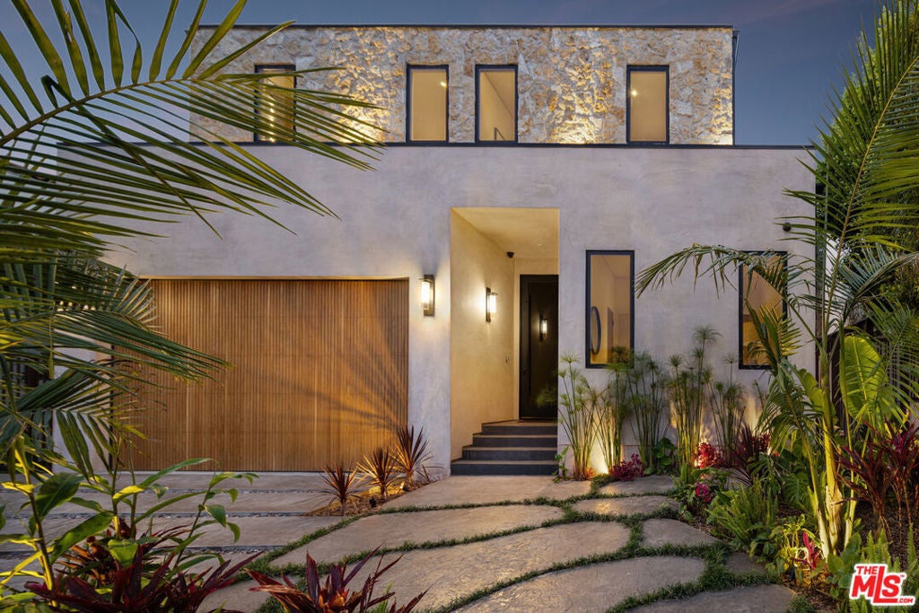 Photo of Listing #25565681