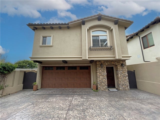 123 S Guadalupe Avenue C, Redondo Beach.