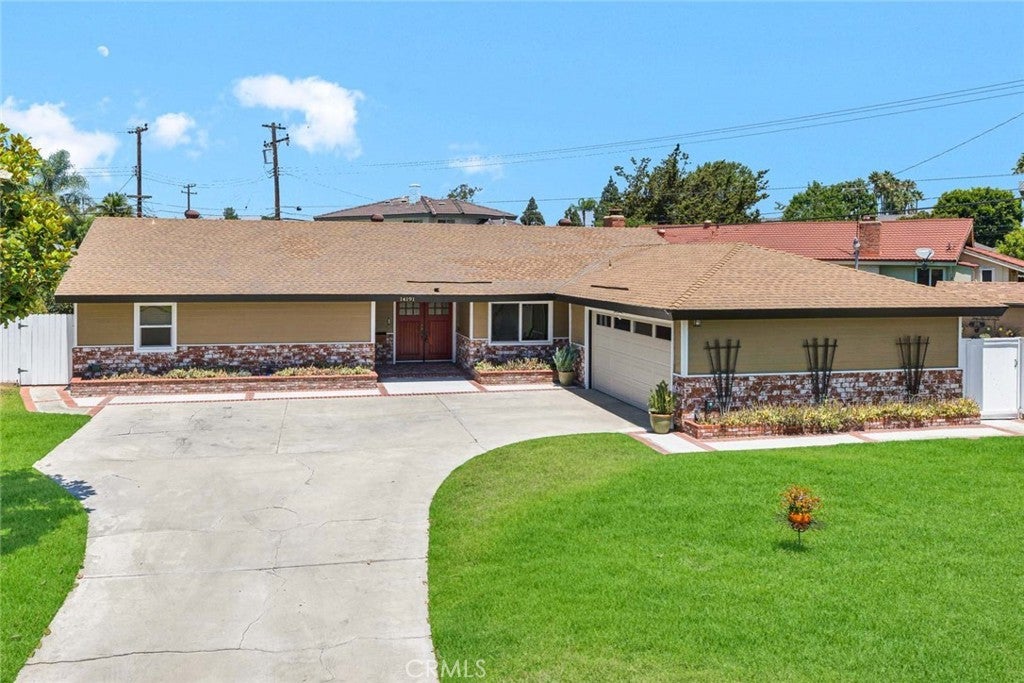 Photo of Listing #PW25160377