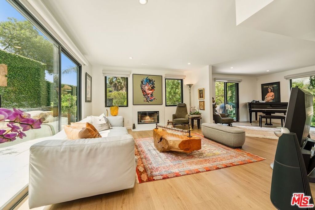 Photo of Listing #25565901