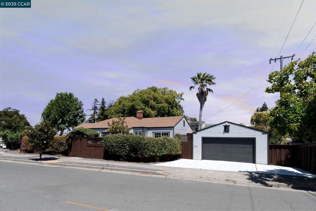 Photo of Listing #41105050