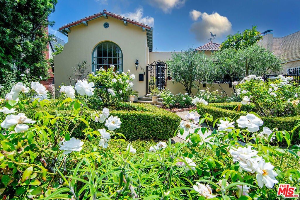 Photo of Listing #25561421