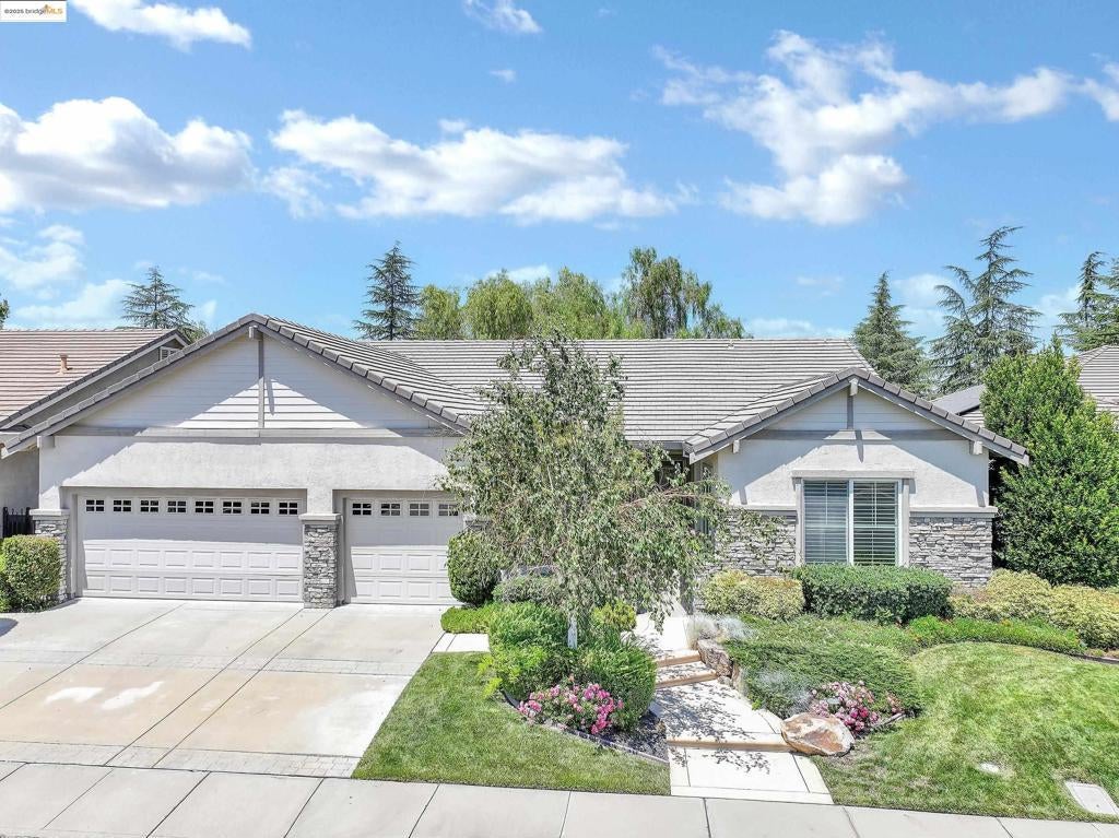 Photo of Listing #41105092