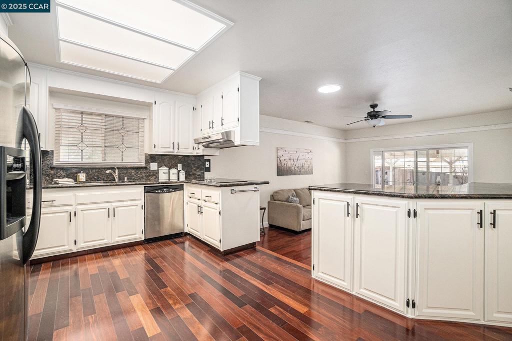 Photo of Listing #41105110