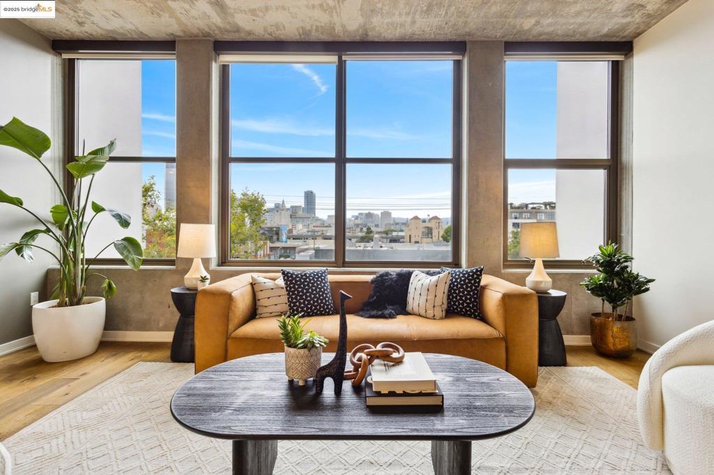 Photo of Listing #41105119