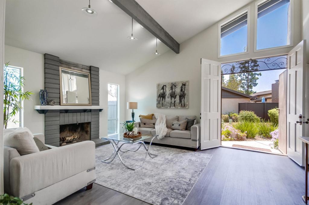 Photo of Listing #PTP2505428