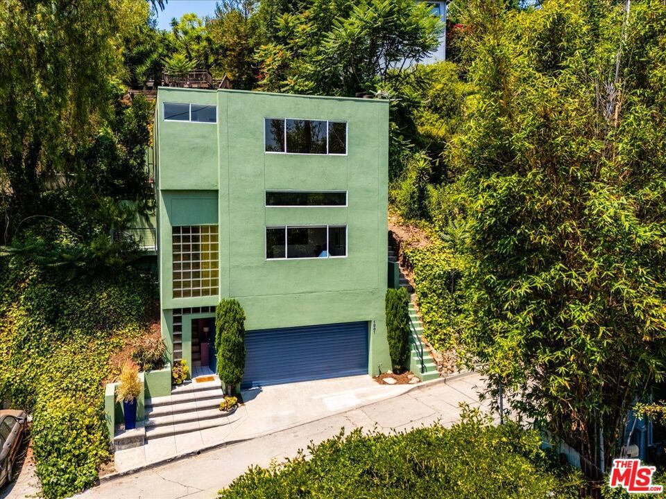 Photo of Listing #25565693