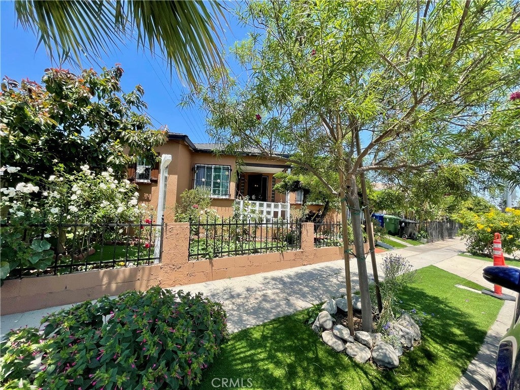 Photo of Listing #SR25157467