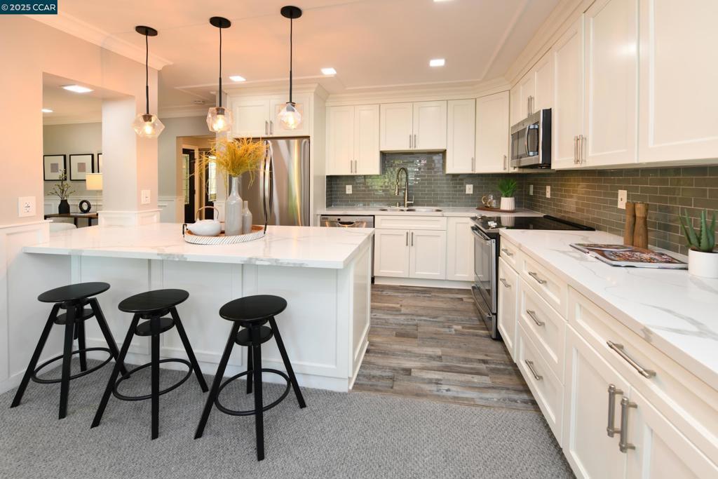 Photo of Listing #41105144