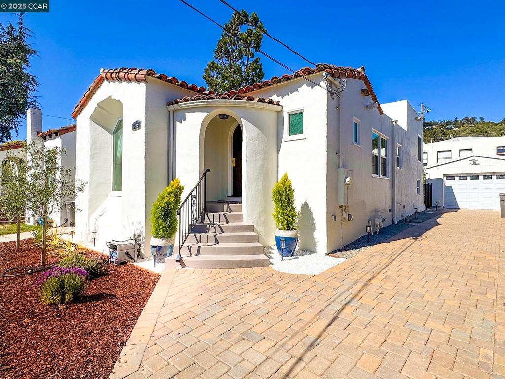 Photo of Listing #41105172