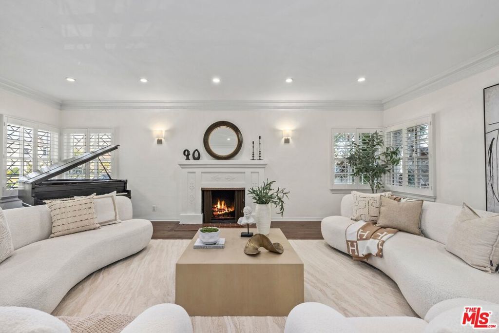 Photo of Listing #25566475