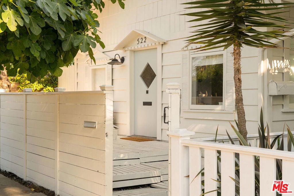 Photo of Listing #25565719