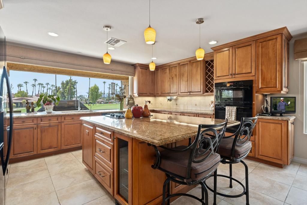 49 Camisa Lane, Palm Desert