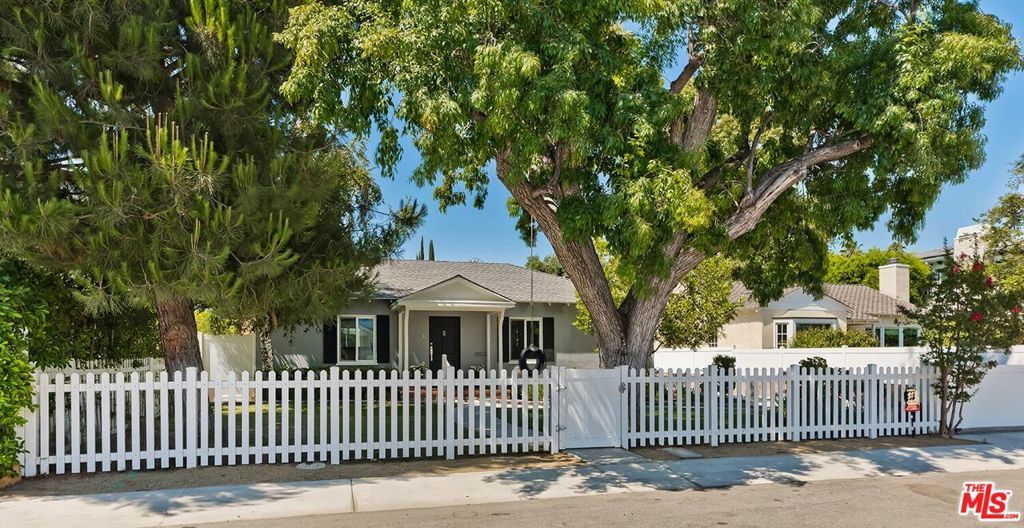 Photo of Listing #25565815