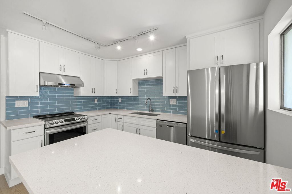 Photo of Listing #25565665