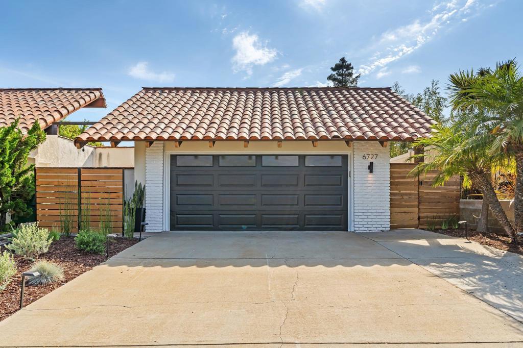 Photo of Listing #PTP2505449