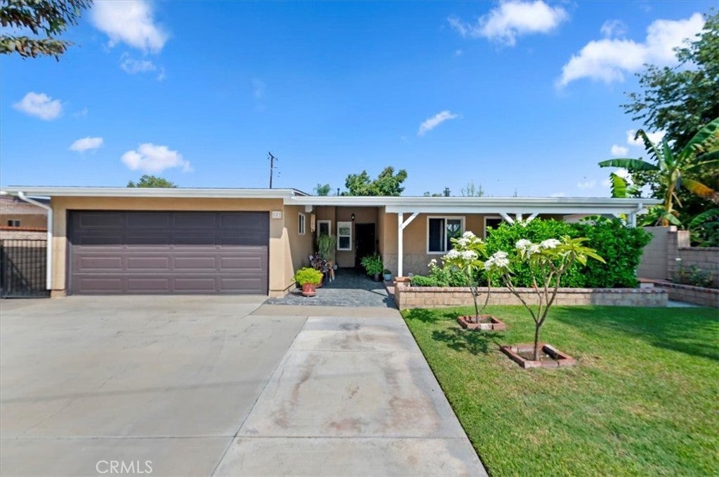 Photo of Listing #IV25161605