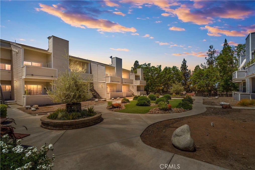 Photo of Listing #SR25161133