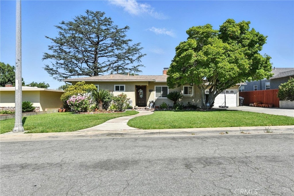 Photo of Listing #OC25160895