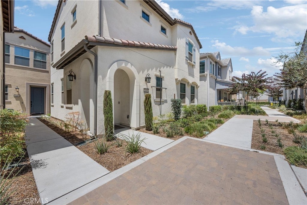 Photo of Listing #CV25161712