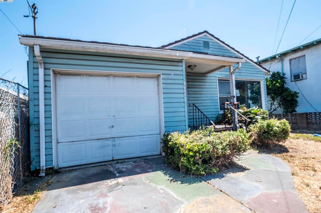 Photo of Listing #41105259