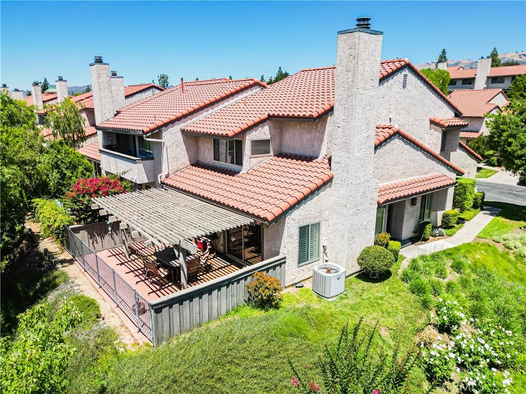 Photo of Listing #SR25161327