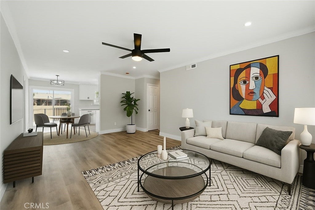 Photo of Listing #DW25161756