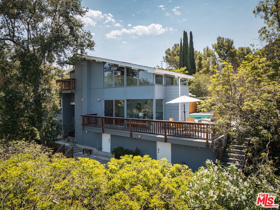 Photo of Listing #25556177