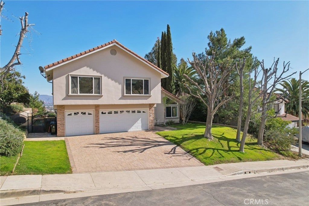 Photo of Listing #SR25157725