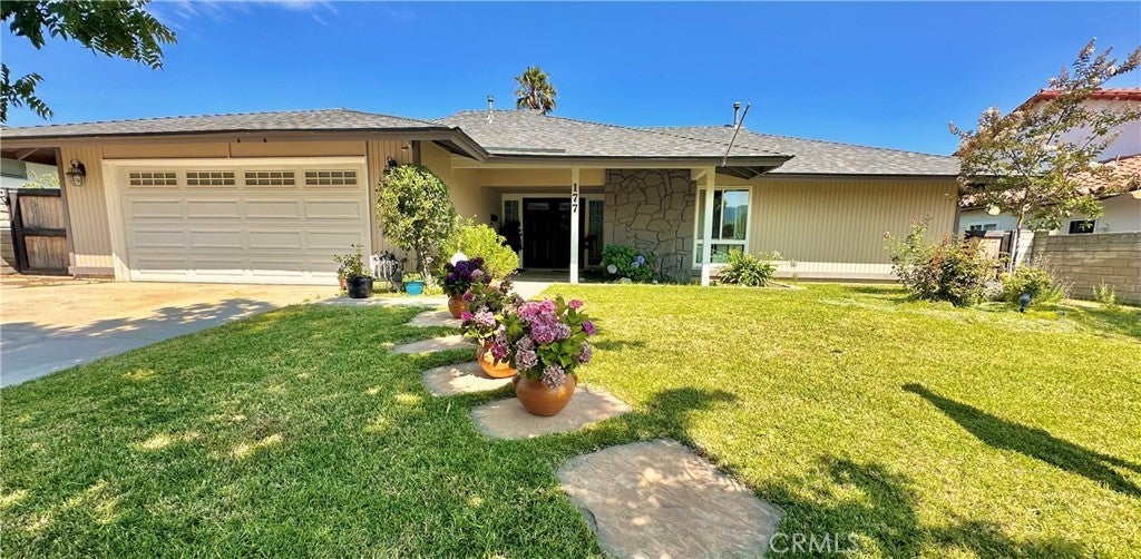 Photo of Listing #SR25162124