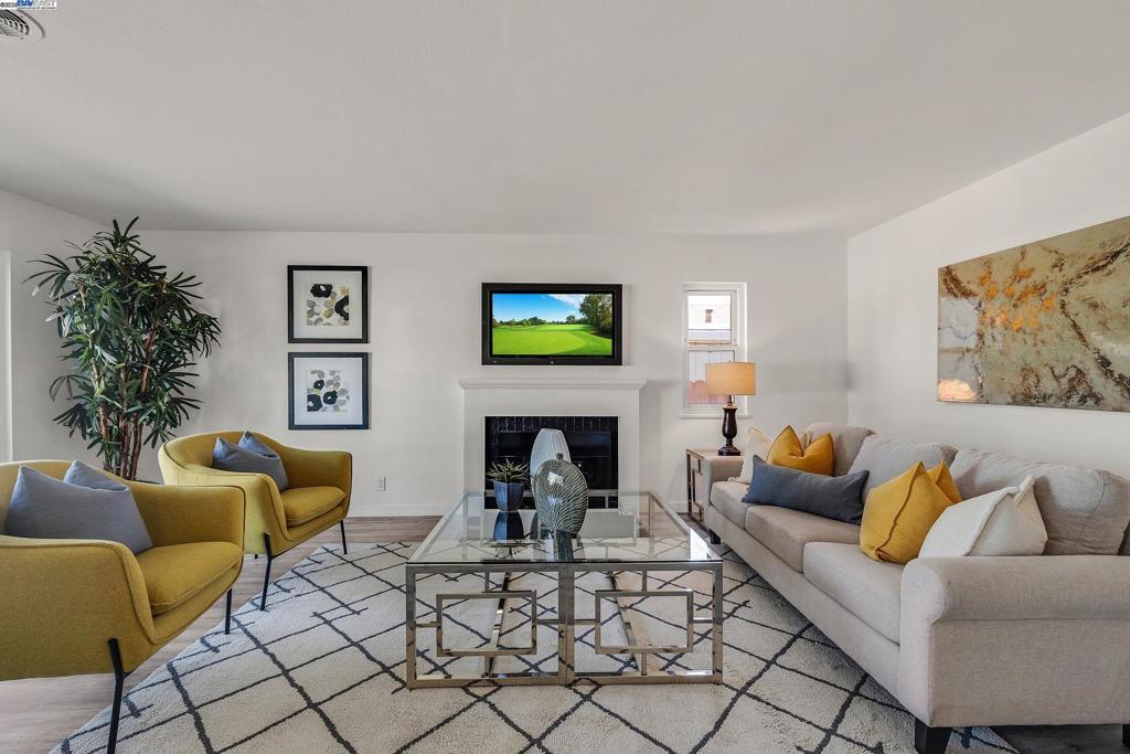 Photo of Listing #41105349