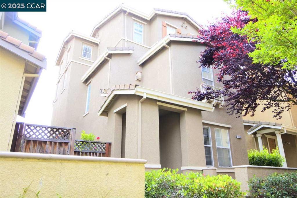 Photo of Listing #41105353