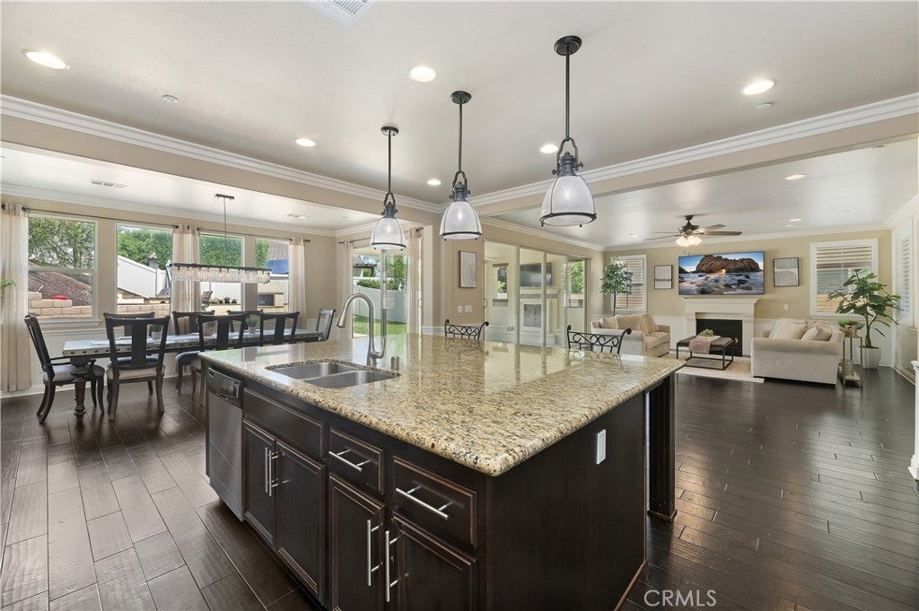 Photo of Listing #SW25162399