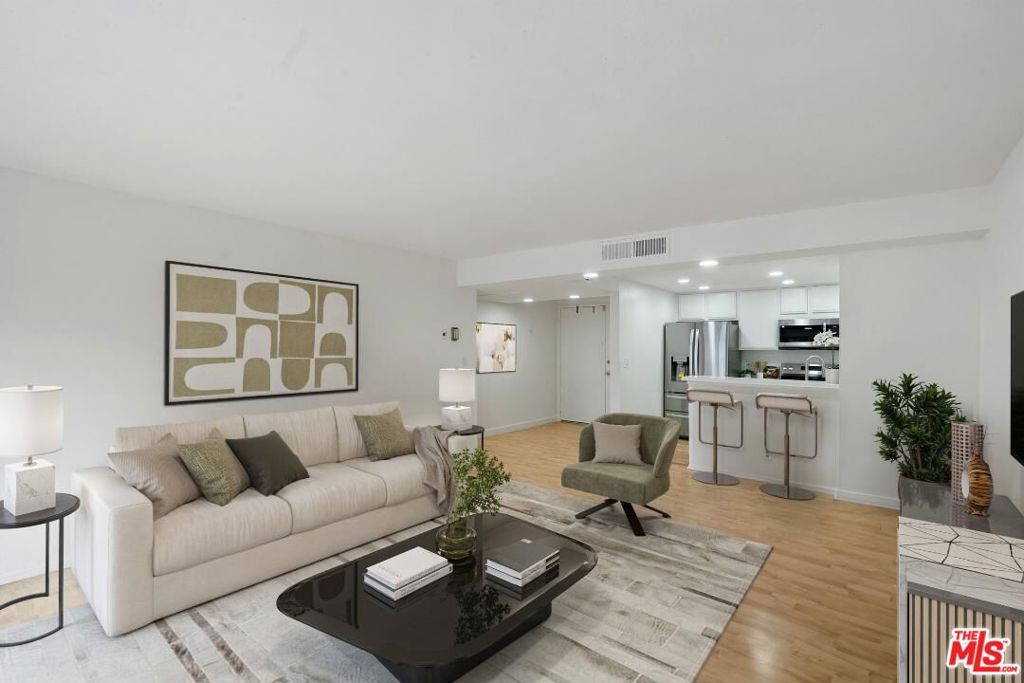 Photo of Listing #25567131