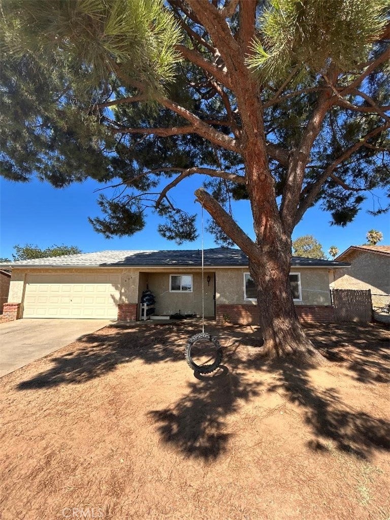 Photo of Listing #IV25162605