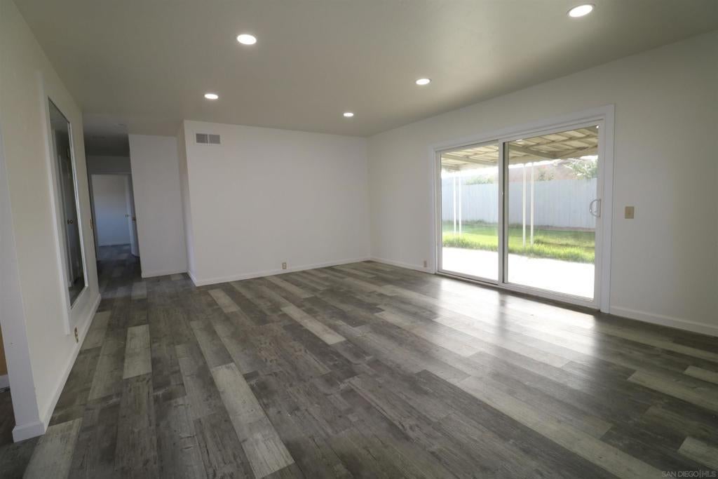 Photo of Listing #250033942SD