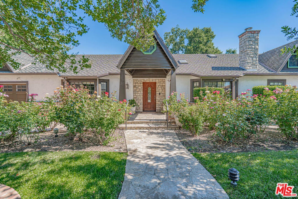 Photo of Listing #25567397