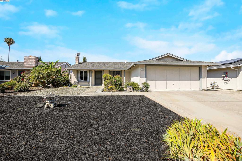 Photo of Listing #41105454