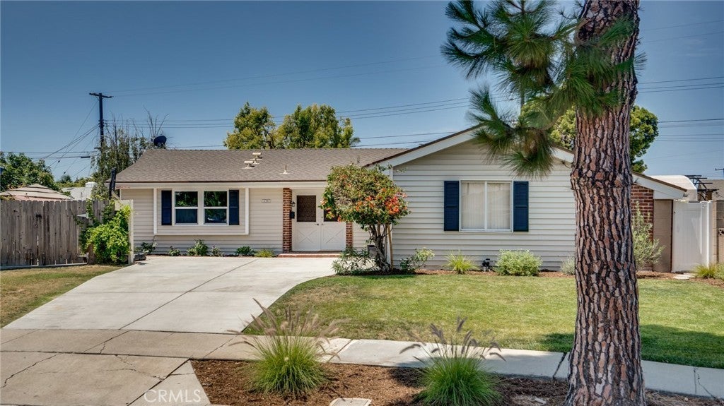 Photo of Listing #OC25160295