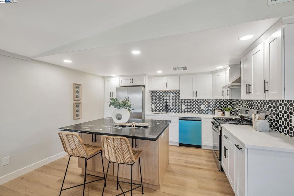 Photo of Listing #41105467