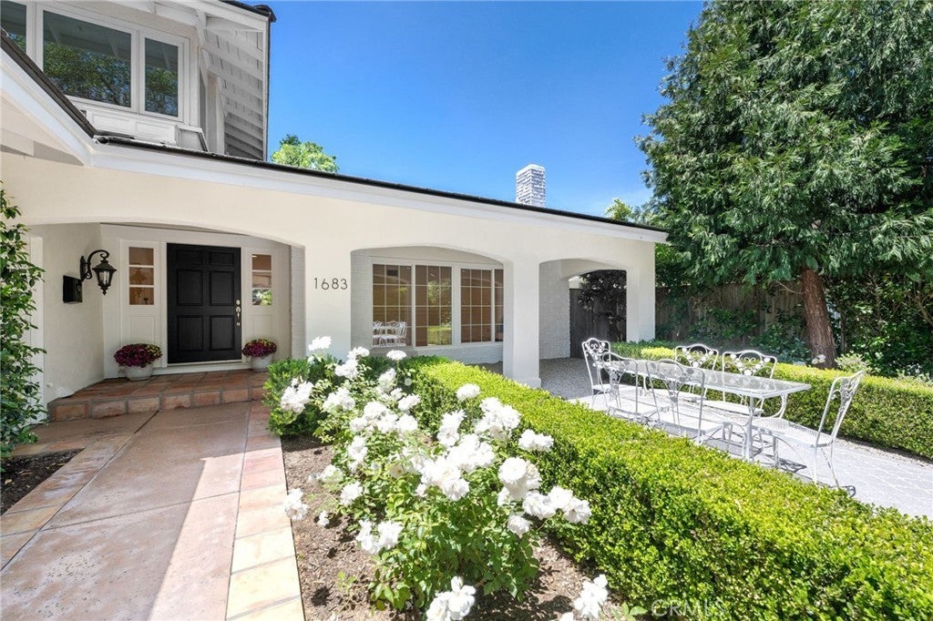 Photo of Listing #SR25162566