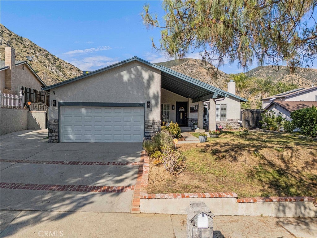 Photo of Listing #SR25162846