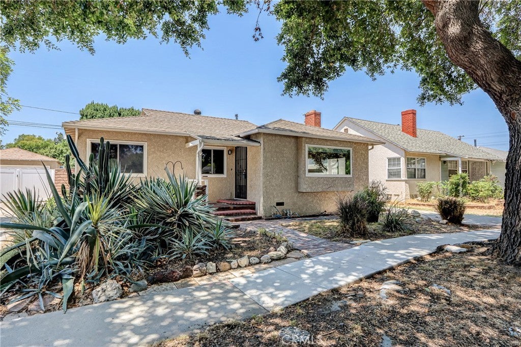 Photo of Listing #SB25163160