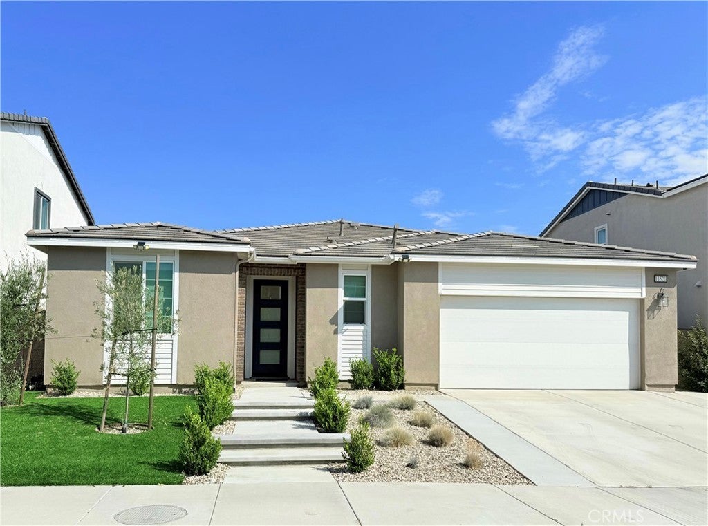 Photo of Listing #IV25163275