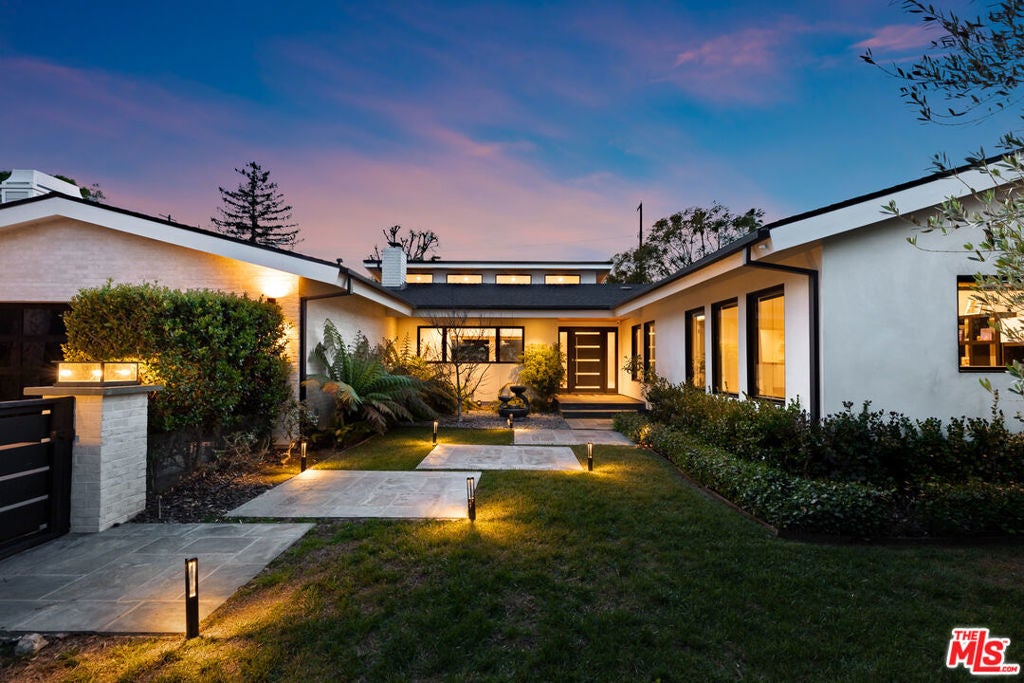 Photo of Listing #25566309