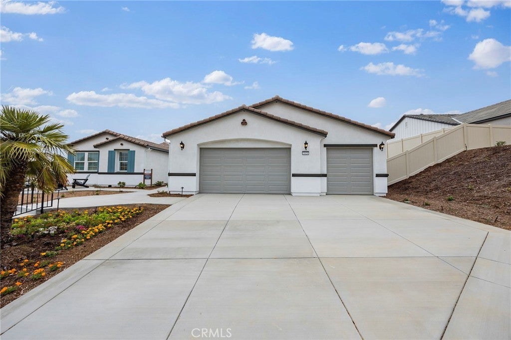 Photo of Listing #IV25162299