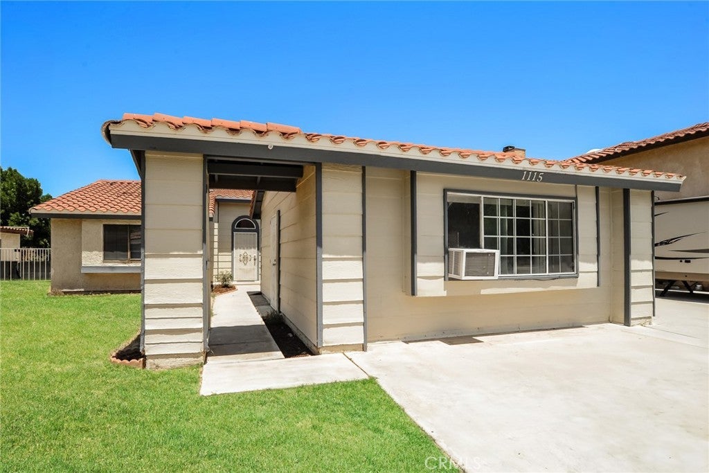 Photo of Listing #SR25163749